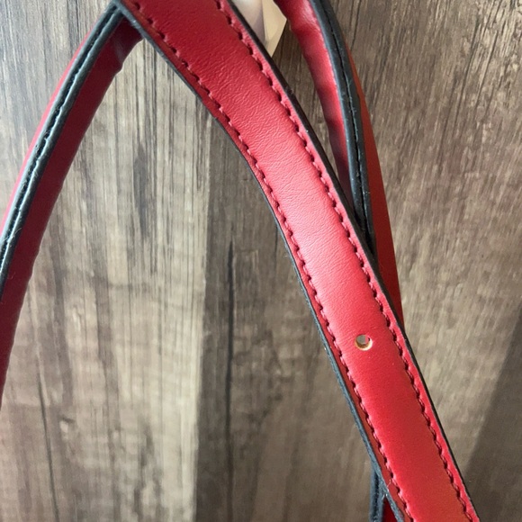 Bottega Veneta Tote Elegant Red Woven Tote Bag Full Zip - Picture 9 of 15